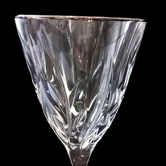 2 Cristal D Arques Durand Crystal Wine Glasses CASSANDRA Platinum Rimmed Goblets - Picture 4 of 14